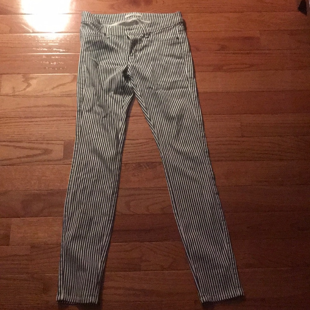 ✨RICH & SKINNY — BLACK AND WHITE STRIPED JEANS✨
